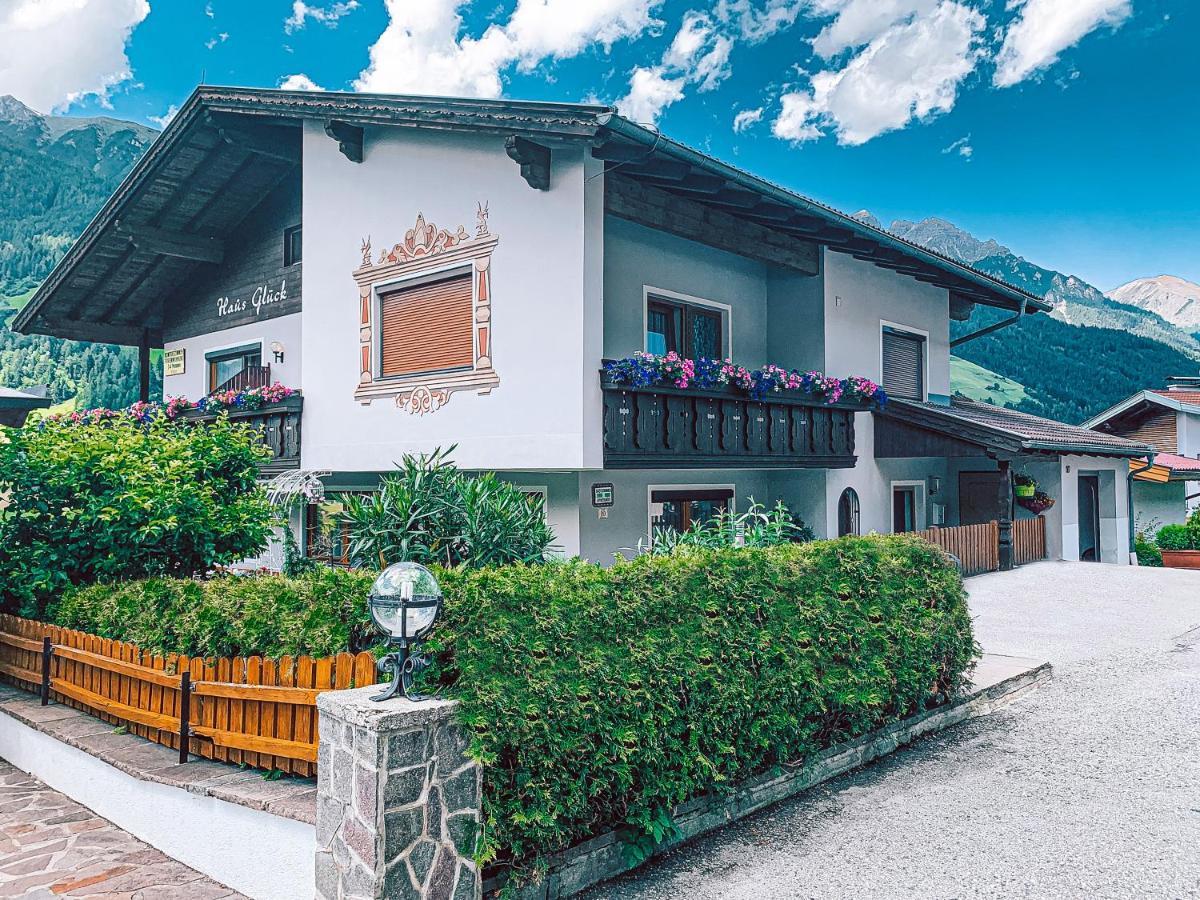 Haus Glueck Stubaital Neustift im Stubaital Luaran gambar